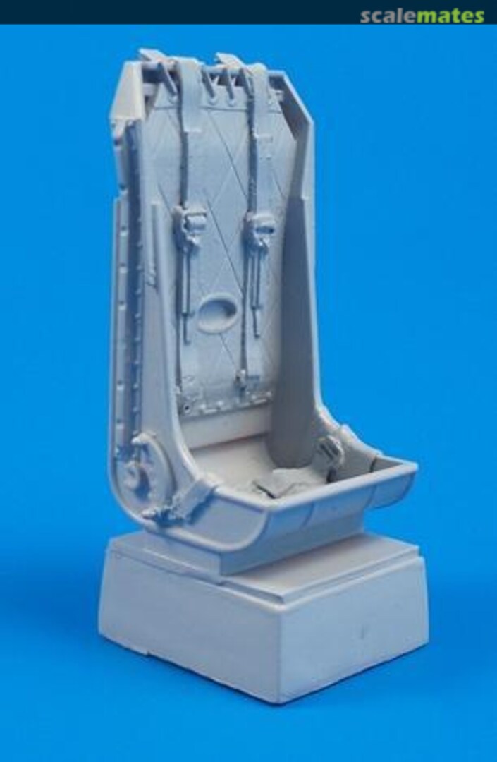 Boxart Pilot's Seat With Harness Q32245 CMK Boxart Pilot's Seat With Harness Q32245 CMK