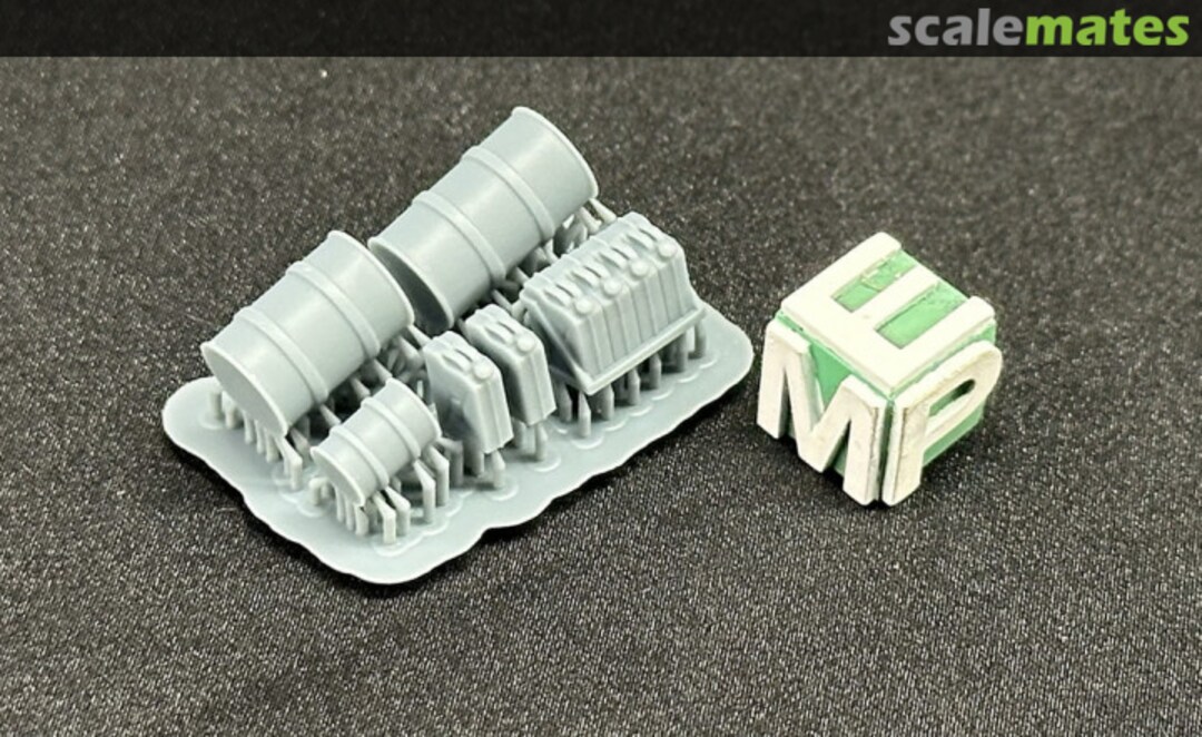 Boxart Accessories for Sherman and Similar Tanks - Barrels and Canisters 72011648 EMP3d