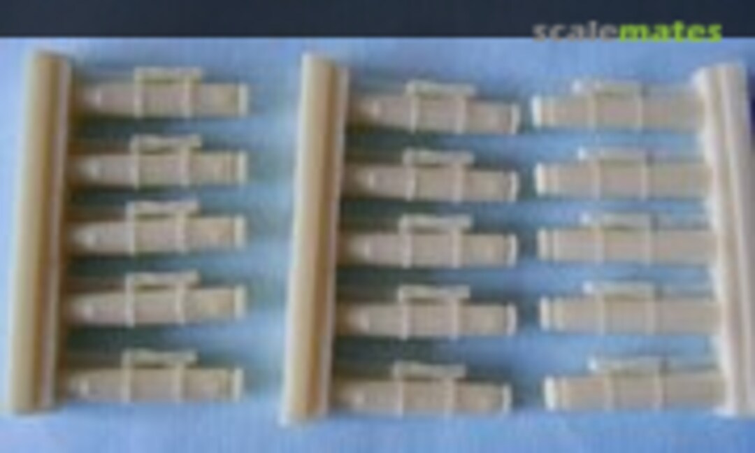 1:72 cargo containers for british ww2 aircraft x 15 (Heritage Aviation Models )