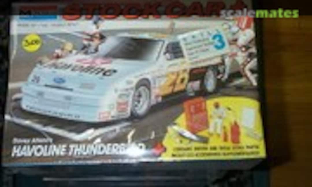 1:24 #28 Havoline Ford Thunderbird (Monogram 2916)