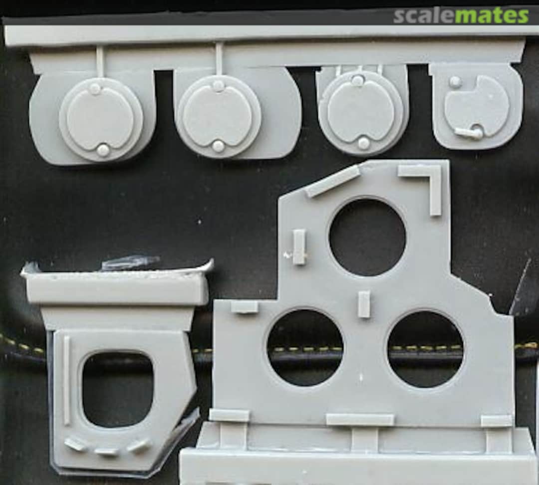 Boxart geöffnete Luken 35047 Perfect Scale Modellbau Boxart geöffnete Luken 35047 Perfect Scale Modellbau