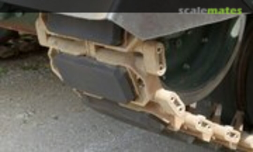 1:35 JGSDF Type 10 MBT Workable Tracks Contract 2 (w/ Rubber Pad) (Raupen Modell 35-005) 35-005