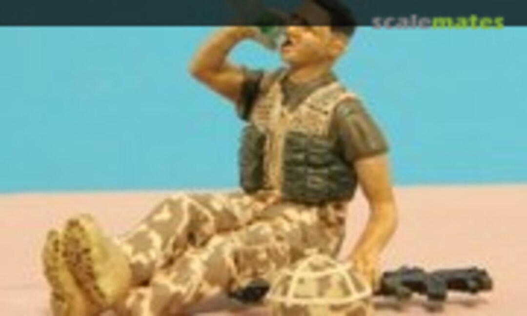 1:35 UK Infantryman at rest #3: Drinking water (Accurate Armour F022) F022