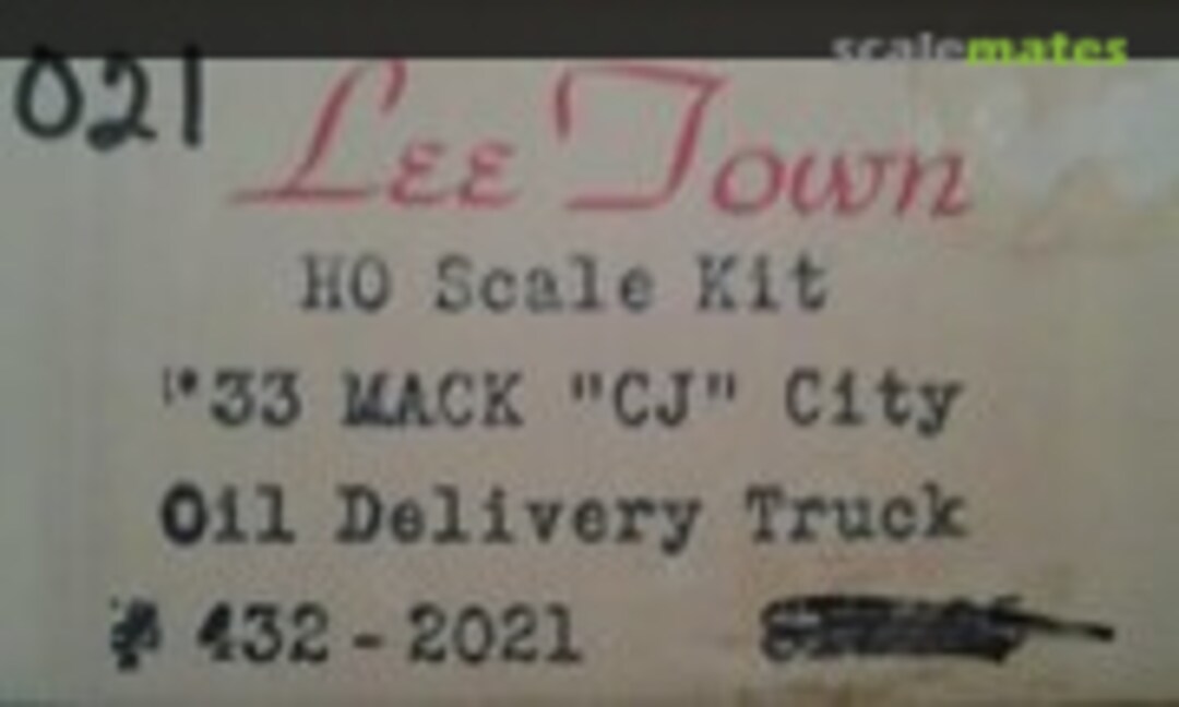 1:87 1933 MACK "CJ" CITY OIL DELIVERY TRUCK (Lee Town 432-2021) 432-2021
