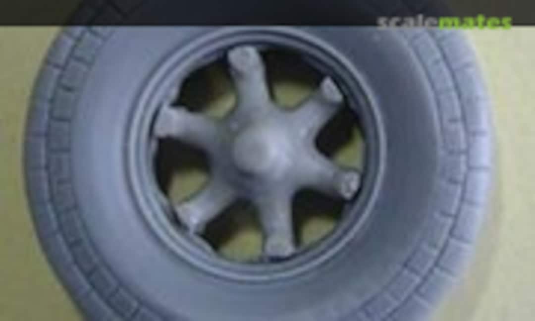 1:35 Sd.Kfz.7 Tires with separate "Star" hubs (R&J Products RJ35272) RJ35272