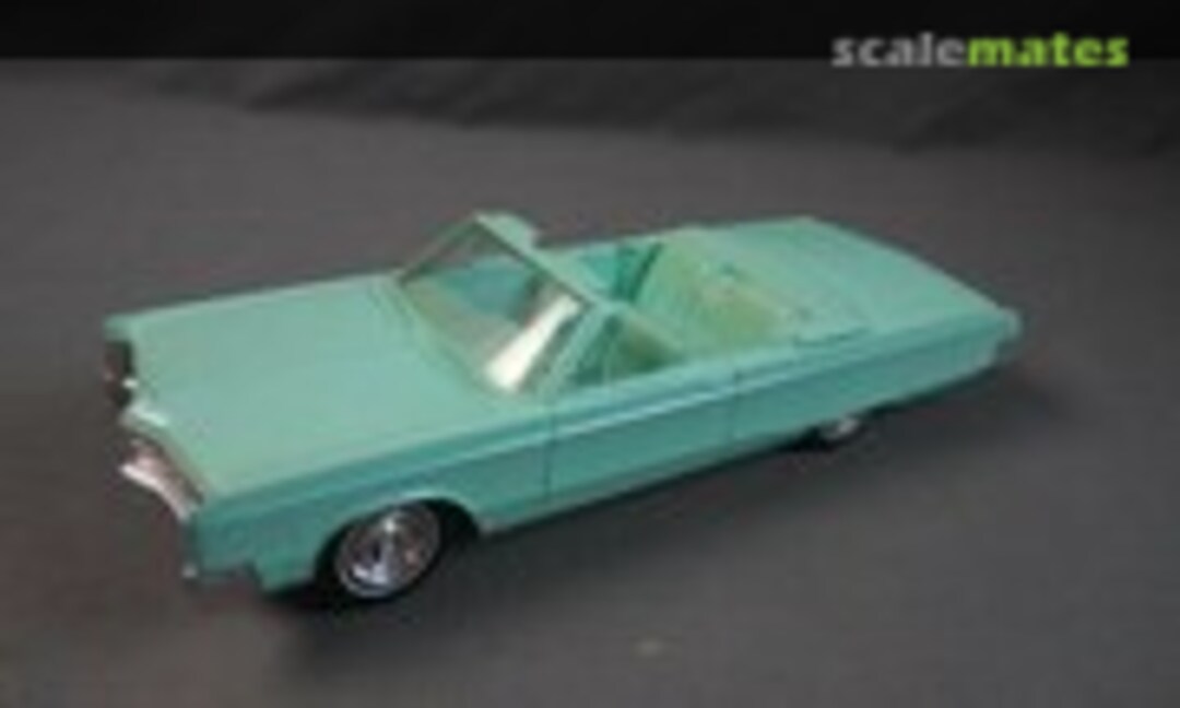 1:25 1967 Chrysler 300 Convertible (Jo-Han )