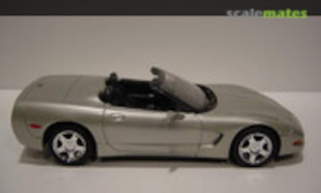 1:25 1999 Corvette Convertible (Revell 85-0913)
