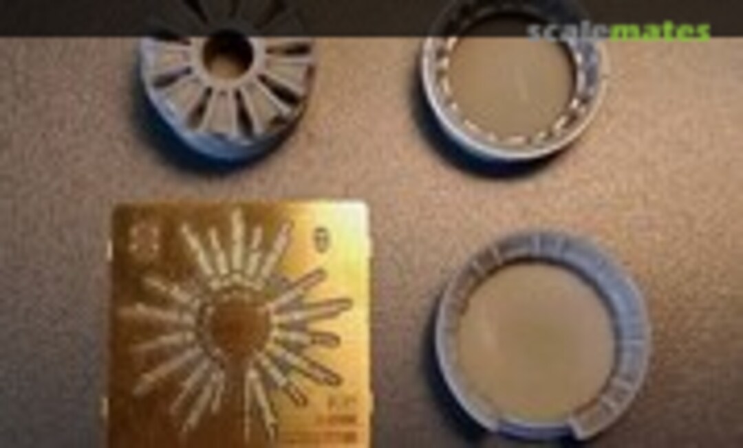 1:72 F4U Corsair R-2800 Engine with nose cowl and cowl flaps (Attack Squadron 72130) 72130