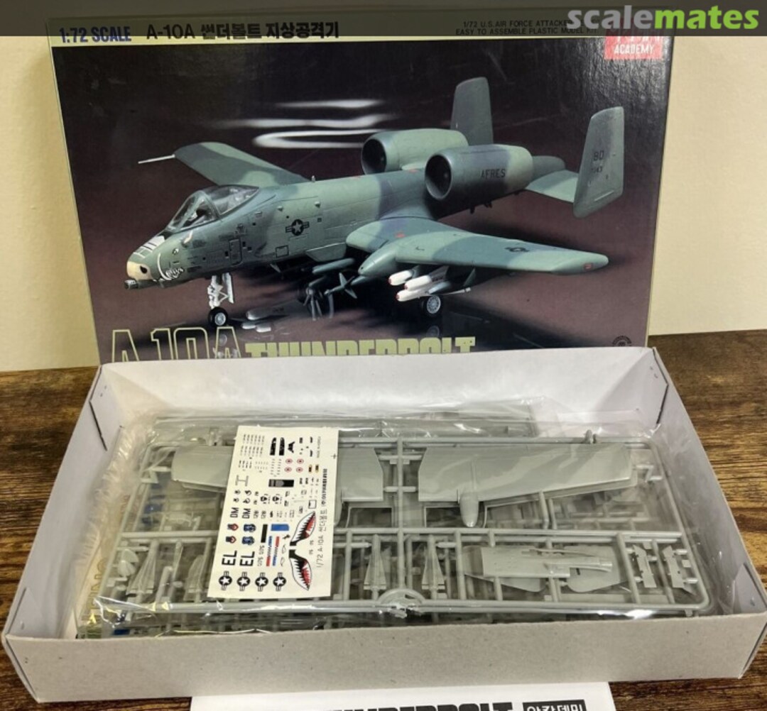 Contents A-10A Thunderbolt 1652 Academy Contents A-10A Thunderbolt 1652 Academy