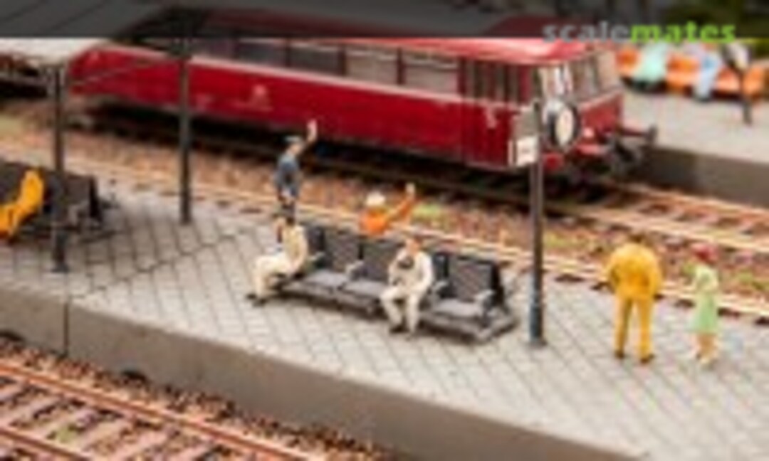 2 Bahnsteigbänke (Faller 180867)