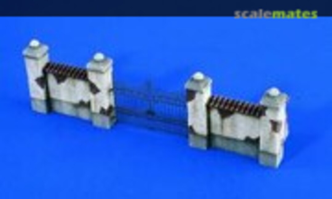 1:48 Parkwall with Gate (Verlinden Productions 2340) 2340