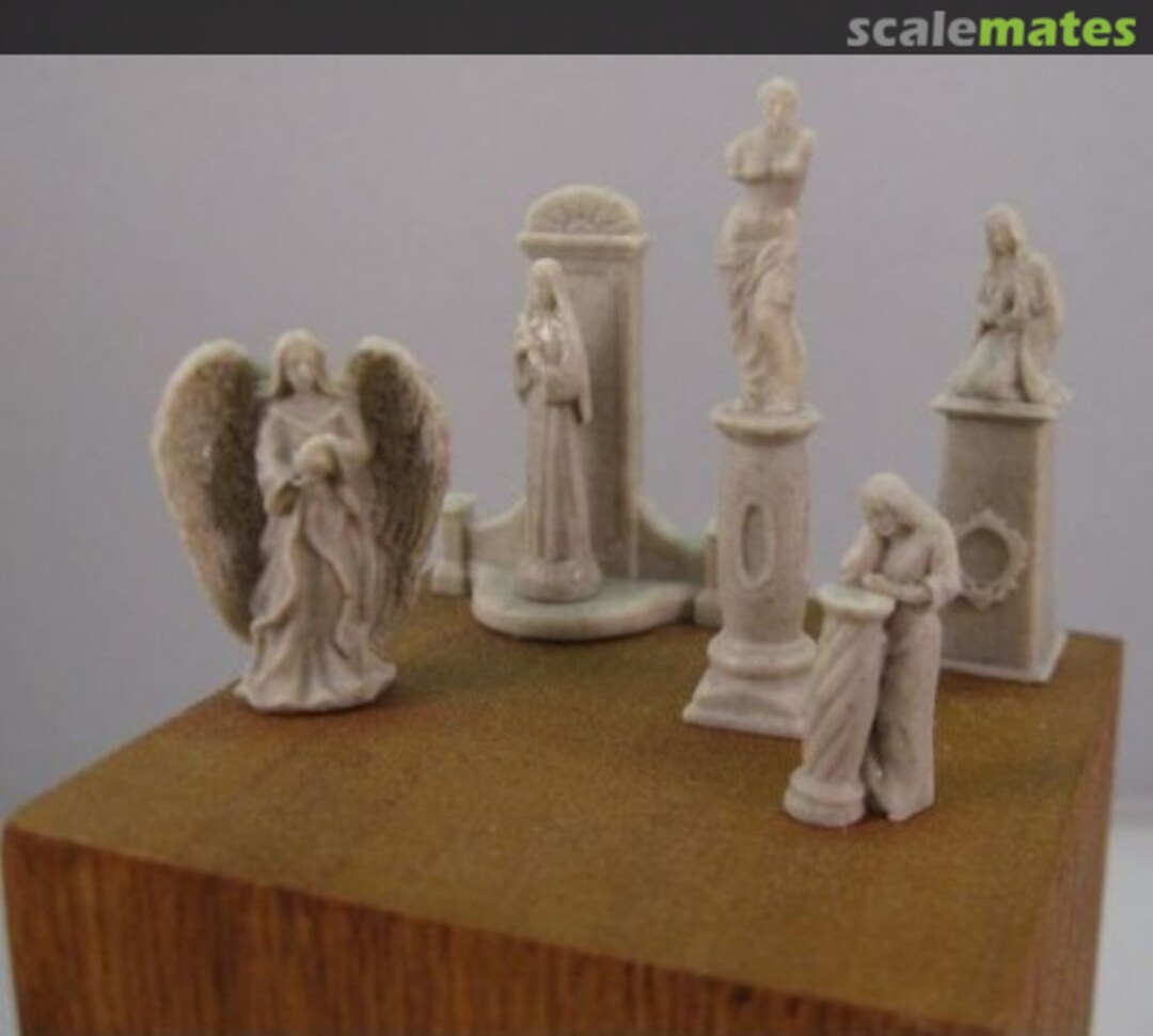 Boxart Small Statues and Pedestals Set 35091 Reality in Scale