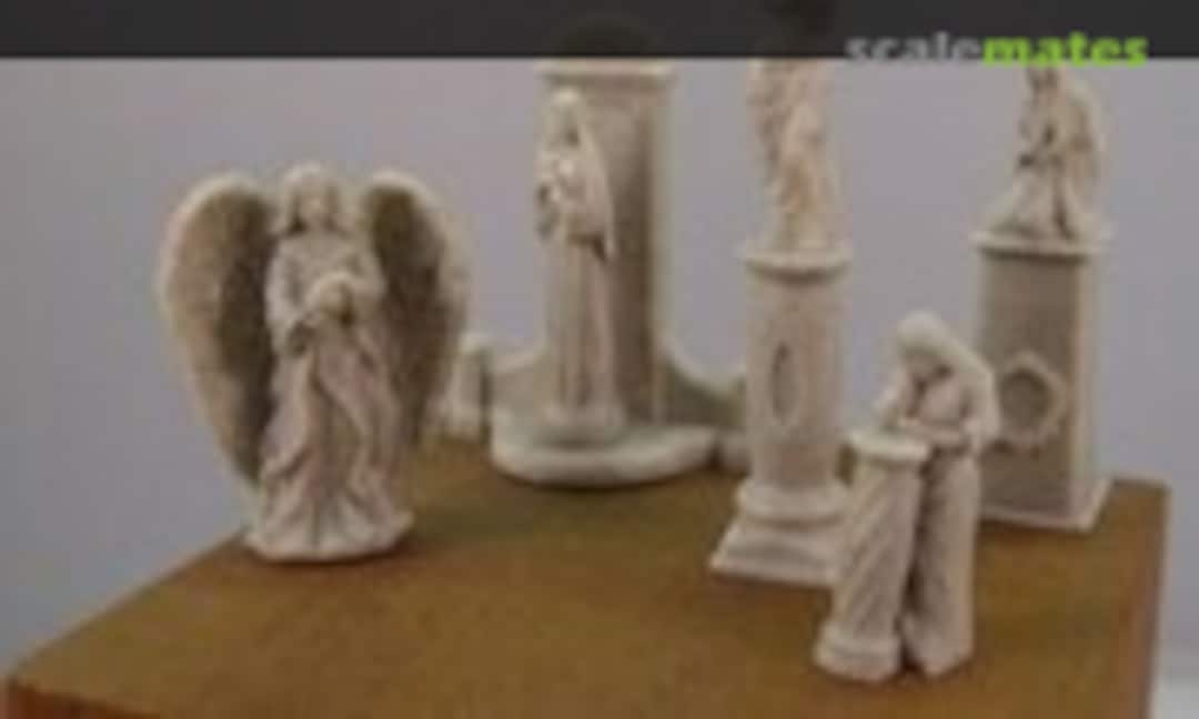 1:35 Small Statues and Pedestals Set (Reality in Scale 35091)