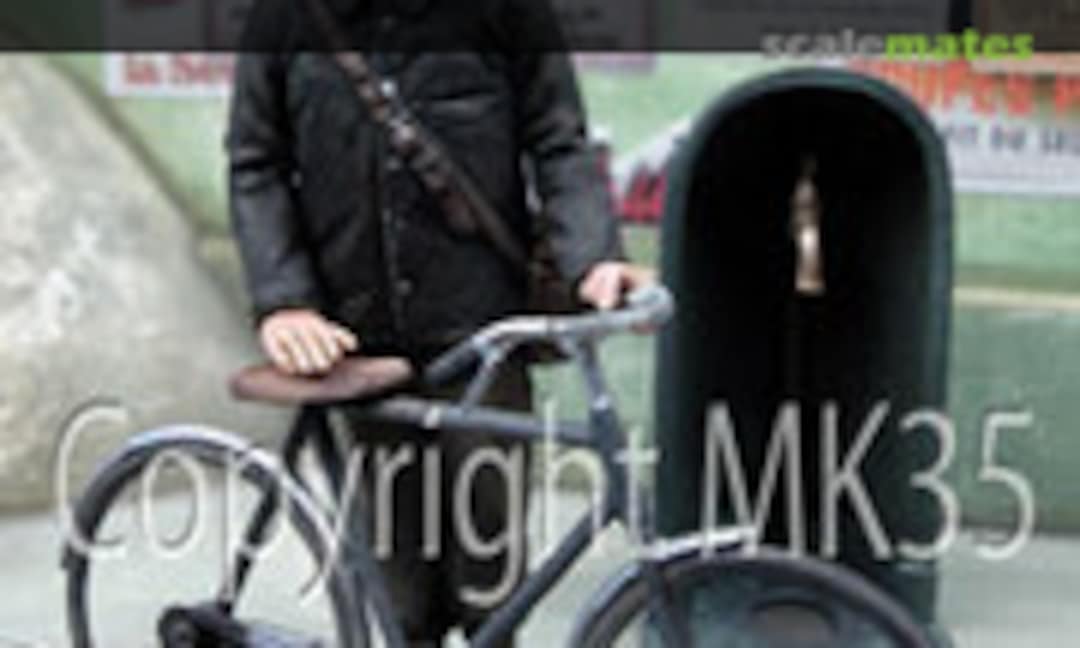 1:35 The postman and his bike (MK35 F226) F226