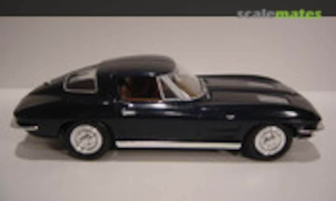 1:25 1963 Corvette Coupe (Revell 85-0944)