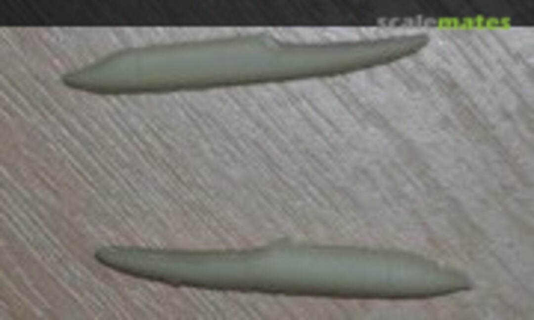 1:72 2 Later Shaped RWR Wing Mounted Bullets (Wings WACC063) WACC063