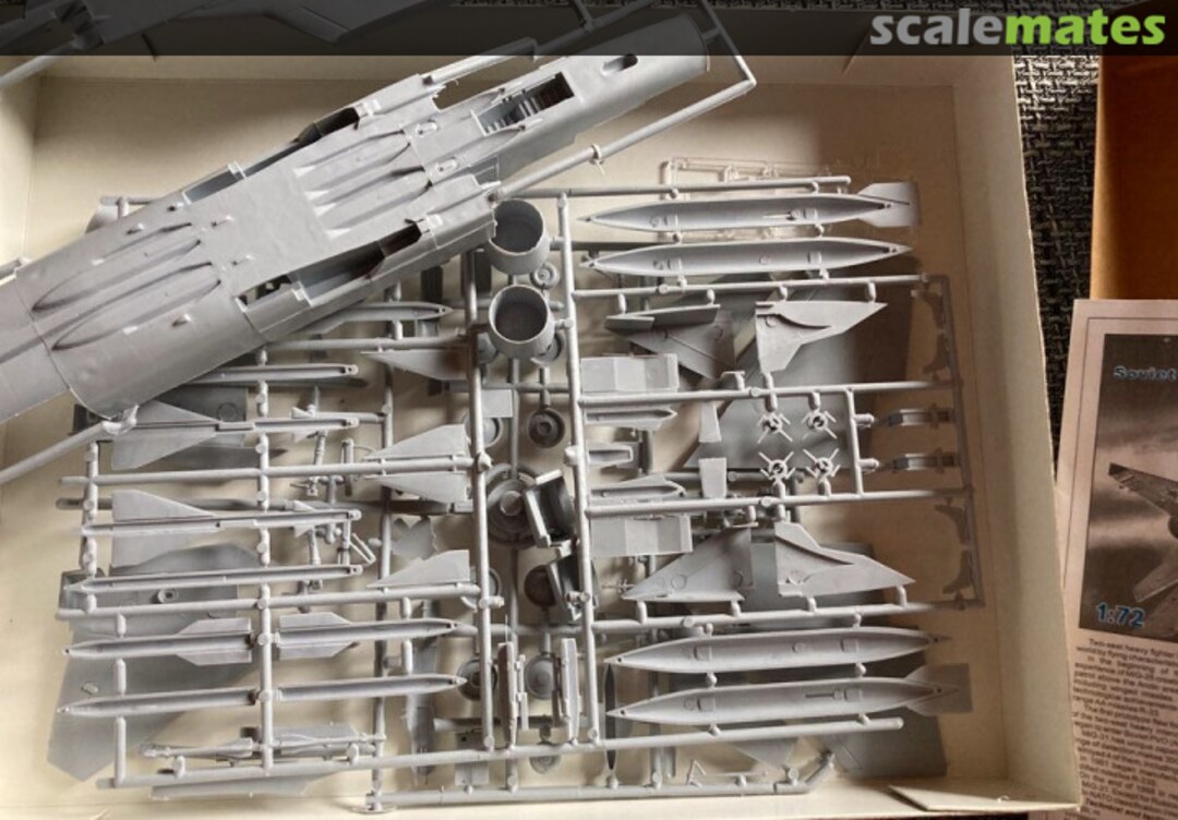 Contents MiG-31 Foxhound 72151 ICM Contents MiG-31 Foxhound 72151 ICM