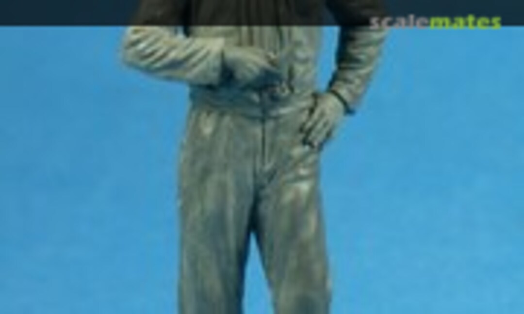 1:32 German Naval Ground crewman with wrench (Copper State Models F32-037) F32-037