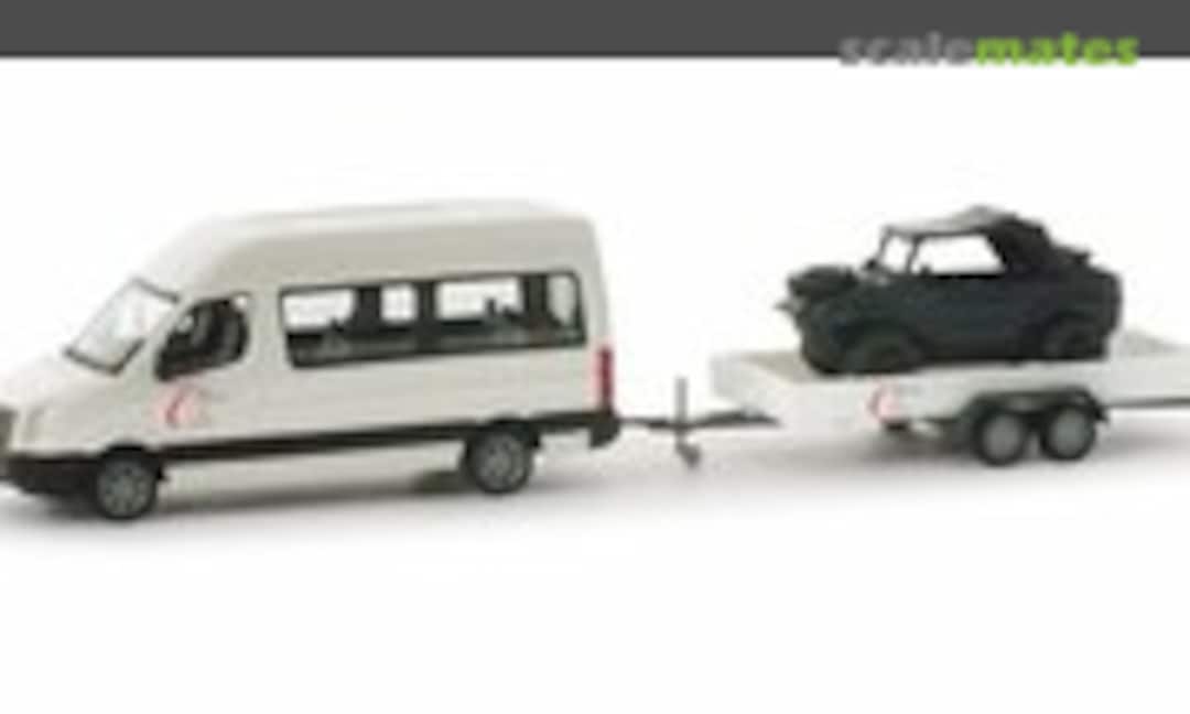1:87 VW Crafter Bus mit Anhänger und VW Schwimmwagen (Herpa 049061)
