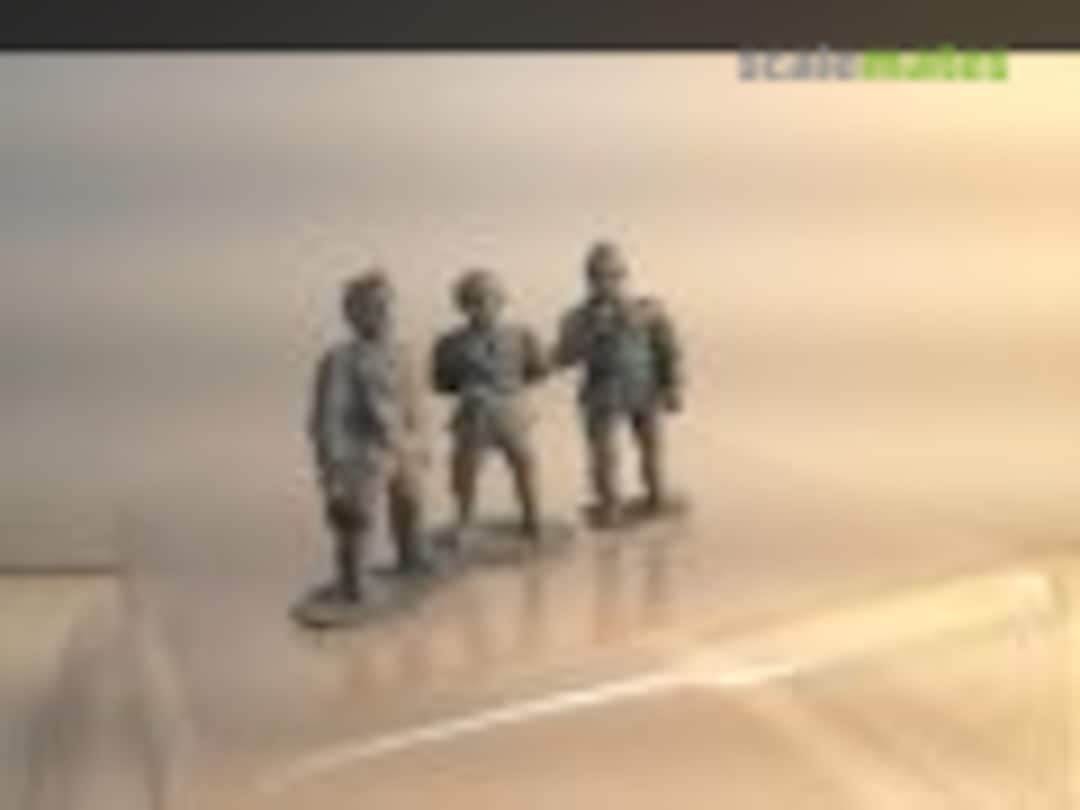 Boxart 3 Belgian Officers in discussion around a map. BelInf19 Early War Miniatures Boxart 3 Belgian Officers in discussion around a map. BelInf19 Early War Miniatures