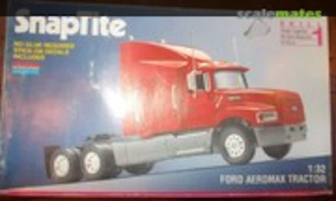 1:32 Ford Aeromax Tractor (Monogram 1216) 1216