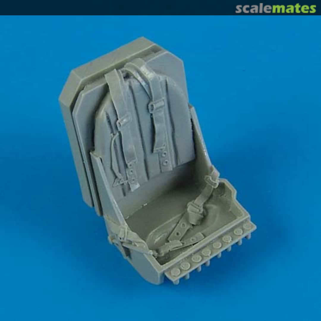 Boxart Spitfire - Seat w/ Safety Belts QB 32 110 Quickboost Boxart Spitfire - Seat w/ Safety Belts QB 32 110 Quickboost