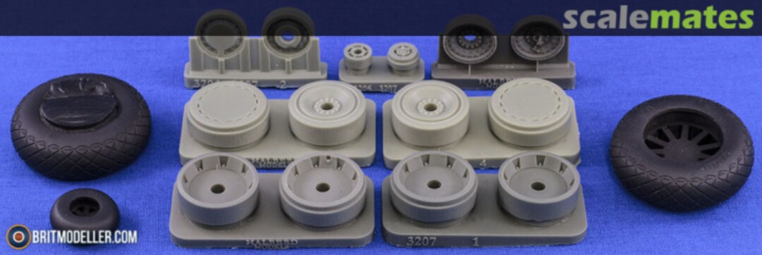 Boxart B-17 Flying Fortress Wheel Set 3207 Halberd Models