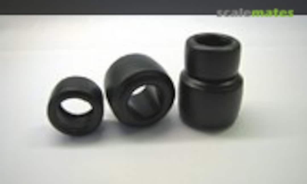 1:20 Slick Tires (Icon Automotive Miniatures ST-2004) ST-2004