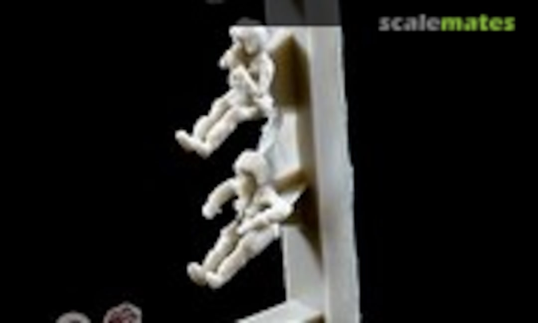 1:144 Modern pilots seated. Pose 2 (Heroes Models HM-R14408) HM-R14408