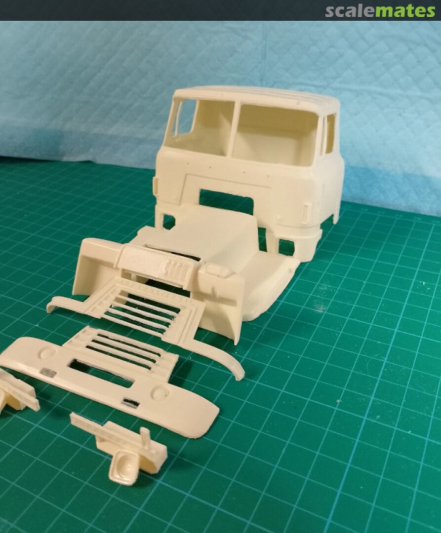 Boxart International Transtar II COE day cab RHD cab kit 2 Mattie’s Resin Models Boxart International Transtar II COE day cab RHD cab kit 2 Mattie’s Resin Models