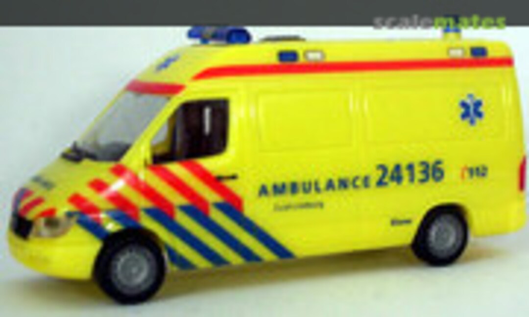 1:87 Mercedes Benz Sprinter Ambulance Zuid-Limburg (Herpa 911606)