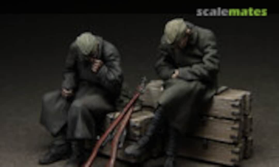 1:35 Red Army Artillerymen At Rest (Stalingrad S-3553) S-3553
