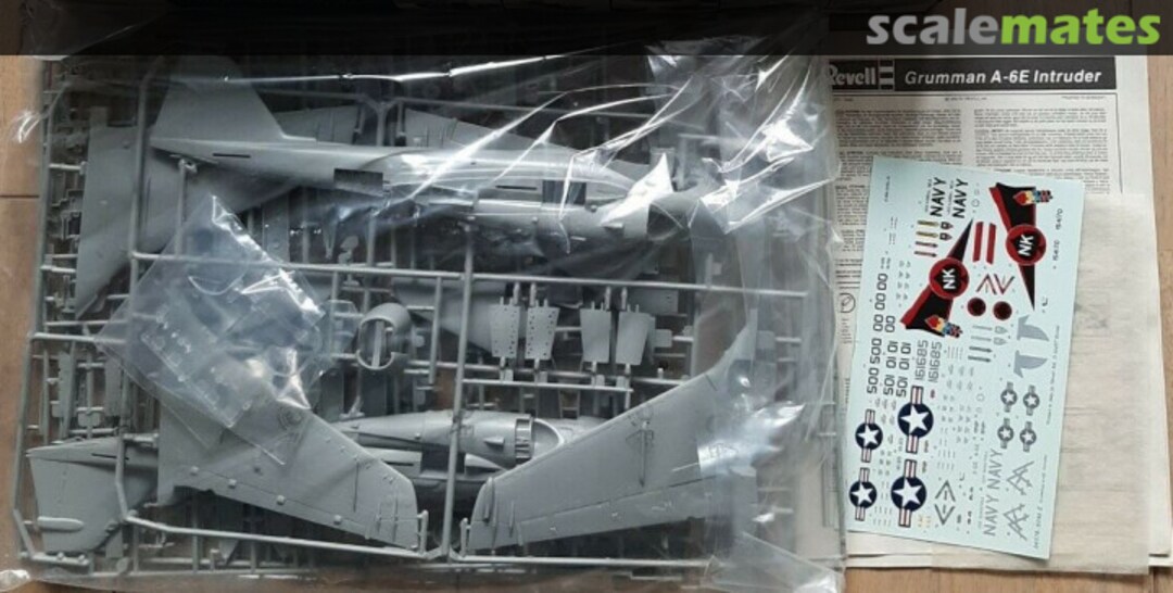 Contents Grumman A-6E Intruder 04578 Revell Contents Grumman A-6E Intruder 04578 Revell