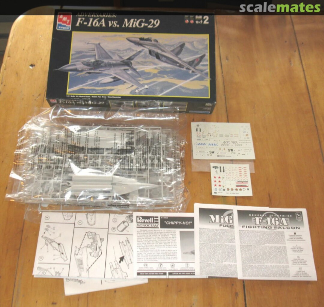 Contents F-16A vs. MiG-29 30068 AMT/ERTL Contents F-16A vs. MiG-29 30068 AMT/ERTL