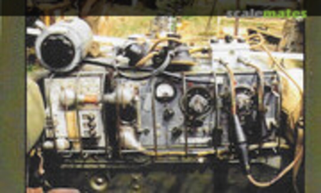 1:35 UK Radios (4 Types, 2 Each) (Resicast 35.2235) 35.2235