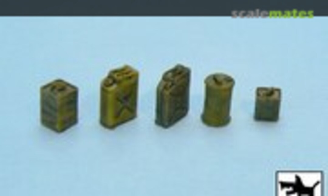 1:48 FUEL CANS, 20 resin parts (Black Dog T48017) T48017