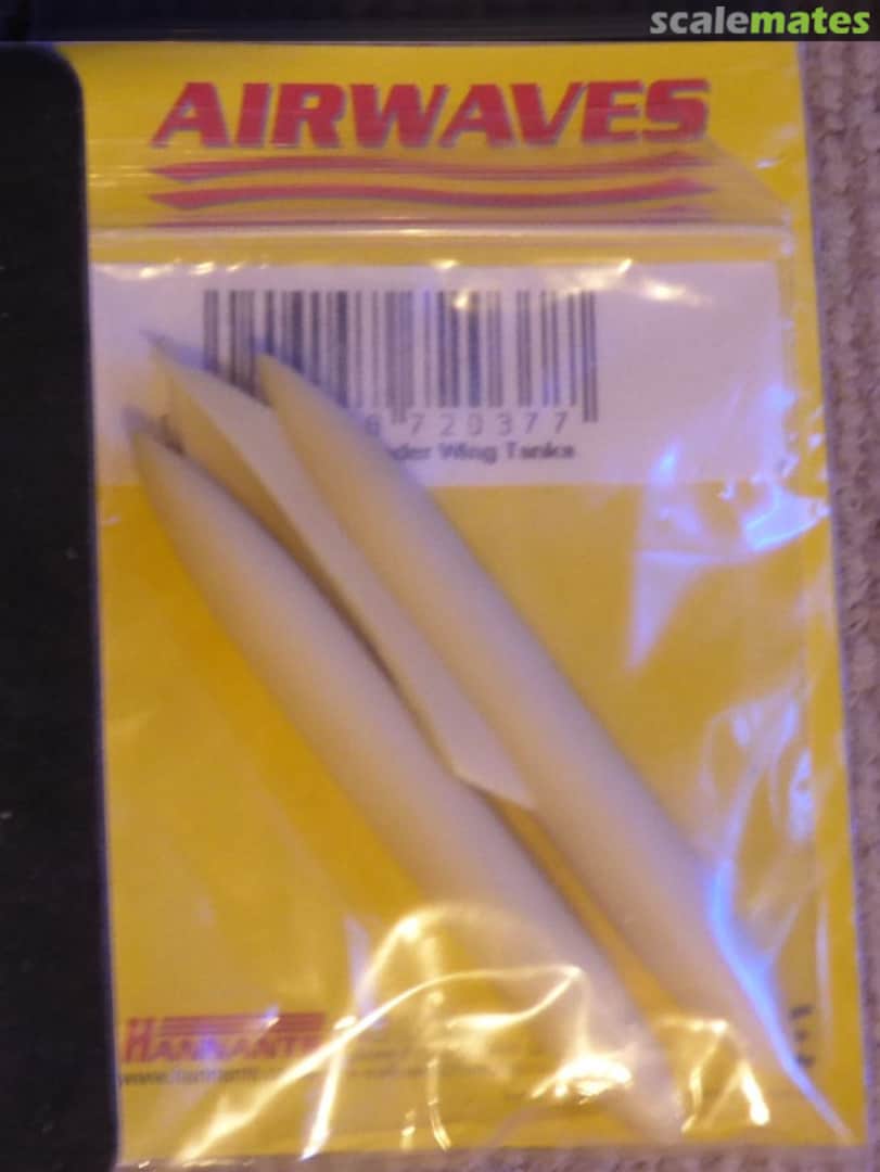 Boxart B-52G/H Under Wing Tanks AES72037 Airwaves Boxart B-52G/H Under Wing Tanks AES72037 Airwaves