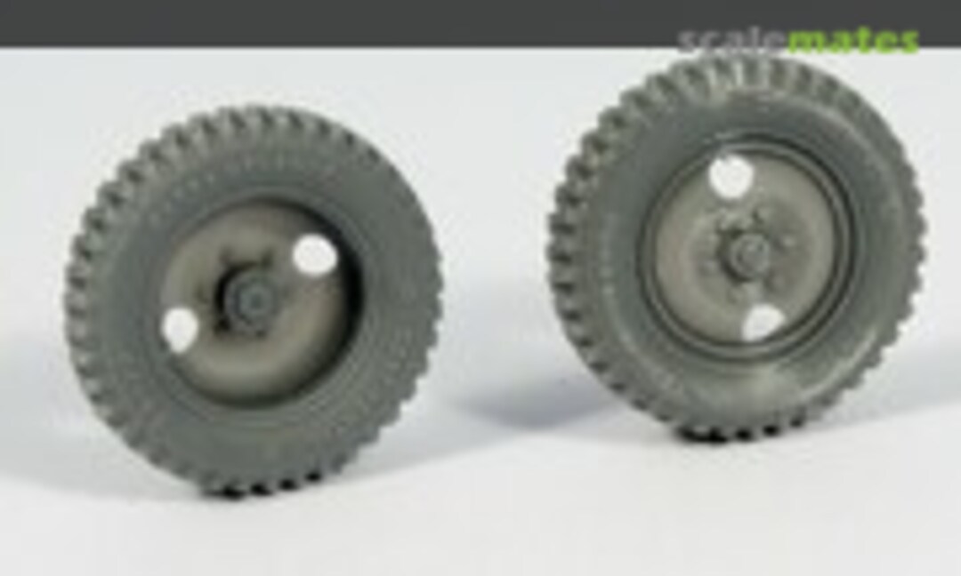 1:35 Mercedes 1500 Early 2 holes Road wheels (Gelande pattern) (Panzer Art RE35-361) RE35-361