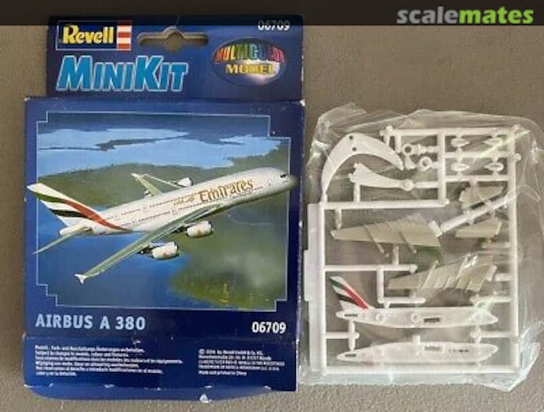 Contents Airbus A380 06709 Revell