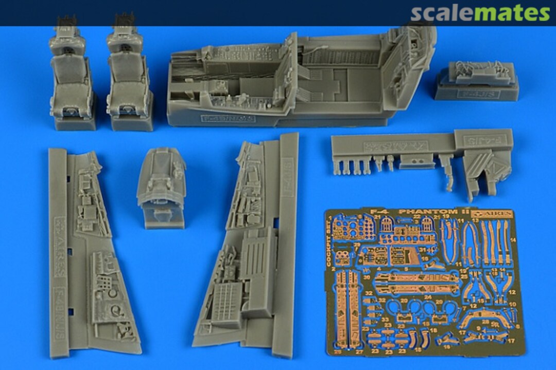 Boxart F-4S Phantom II cockpit set 4767 Aires