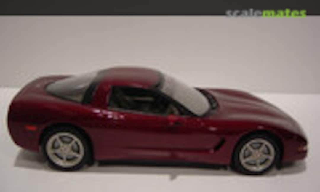 1:25 2003 Corvette Coupe (Revell 85-0942)