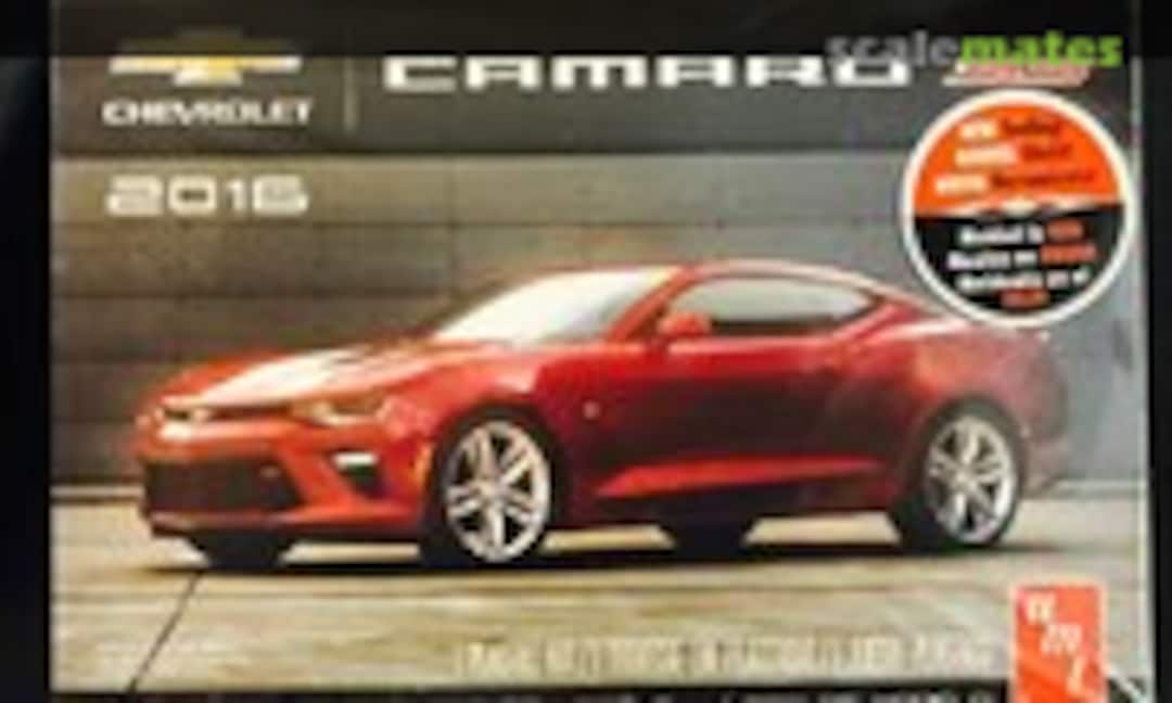1:25 2016 Chevrolet Camaro SS (AMT 979)