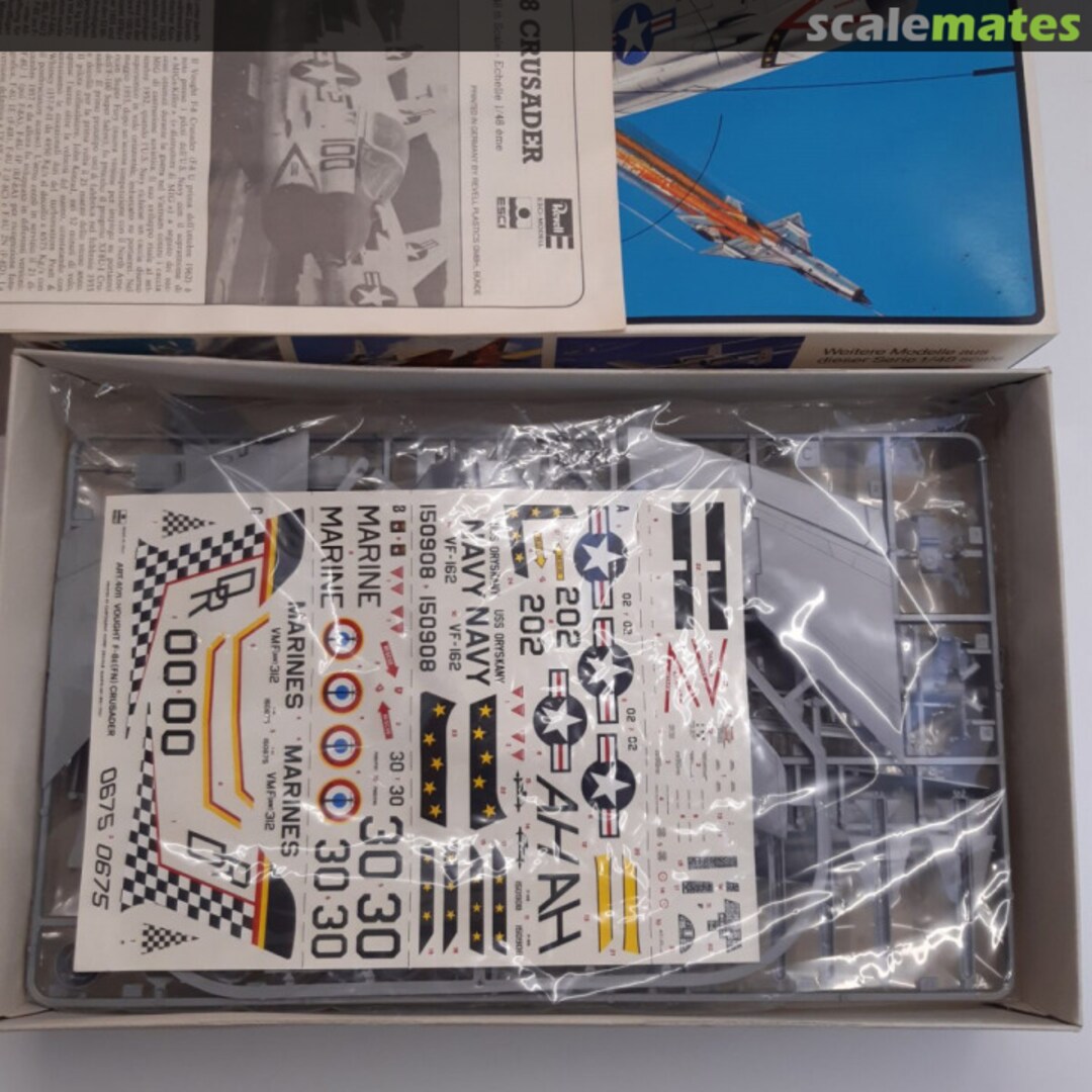 Contents L.T.V. F-8E Crusader H-2240 Revell/ESCI Contents L.T.V. F-8E Crusader H-2240 Revell/ESCI