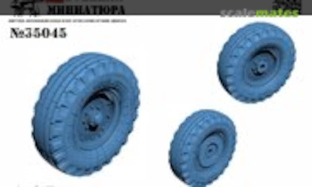 1:35 Tractor Trailer 2PTS-4 wheels (Military Miniature 35045) 35045