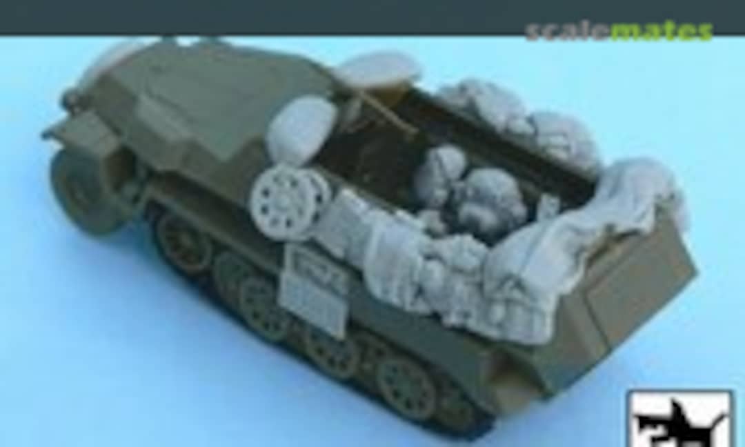 1:48 Sd.Kfz. 251/1 Ausf C (Black Dog T48055) T48055