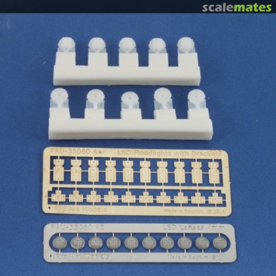 Boxart LED Floodlights with Brackets A PAU-35060A Pro Art Models Boxart LED Floodlights with Brackets A PAU-35060A Pro Art Models