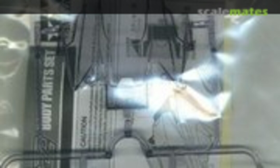 1:32 DCR-02 Body Parts Set (Light Smoke) (Tamiya 95490)