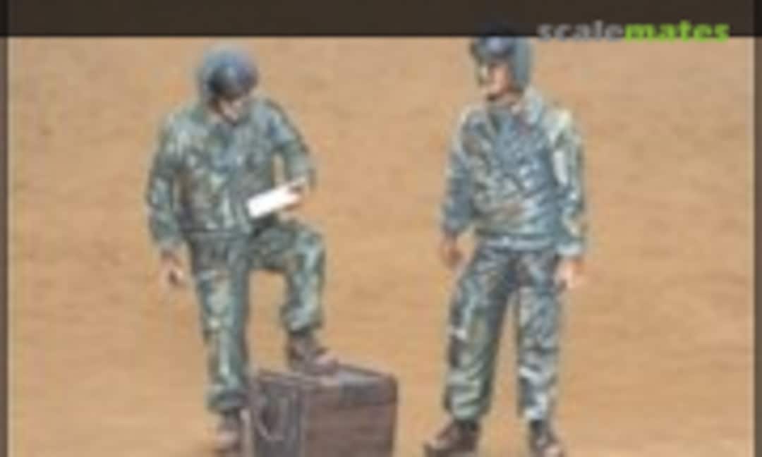 1:35 Russian modern Heli. pilots standing (2 fig.) (CMK F35168) F35168