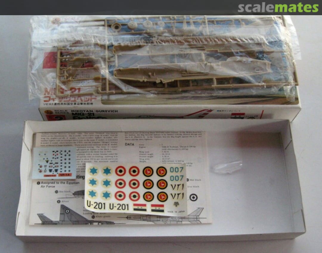 Contents MiG-21F-13 Fishbed C002 Hasegawa Contents MiG-21F-13 Fishbed C002 Hasegawa