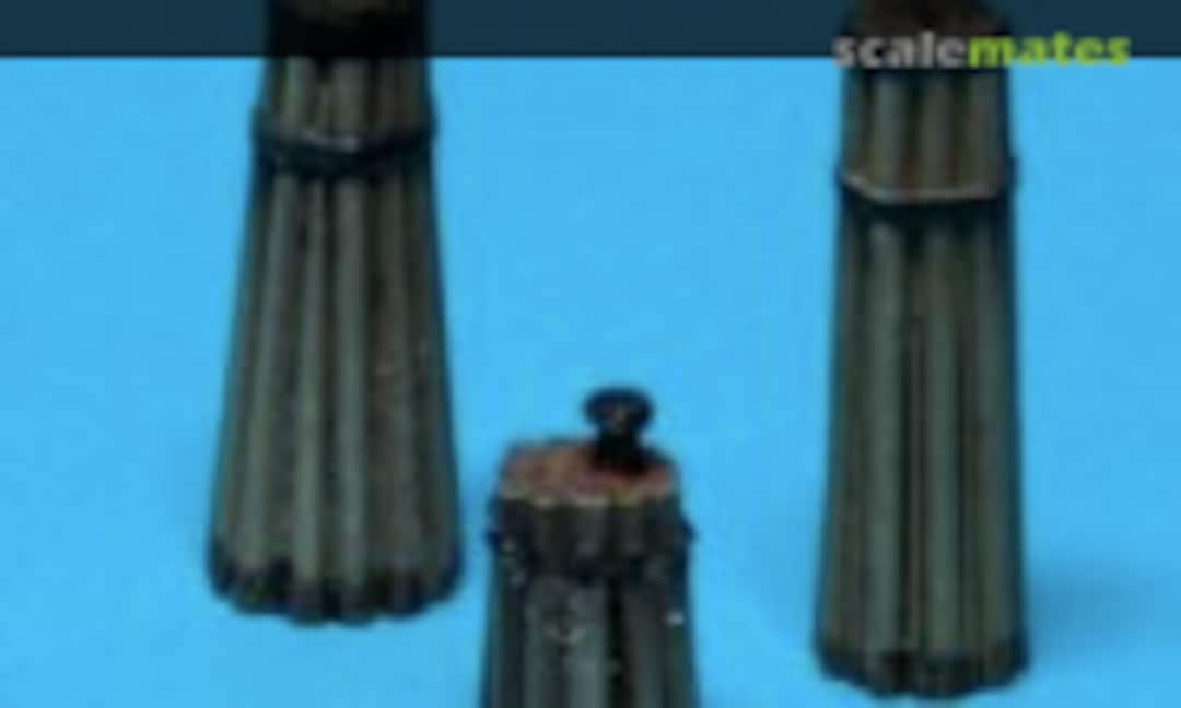 1:350 Assortment of US mooring dolphins (L'Arsenal AC350198) AC350198